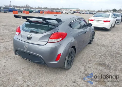 2017 Hyundai Veloster z USA, uszkodzony, nr VIN KMHTC6AD2HU315309